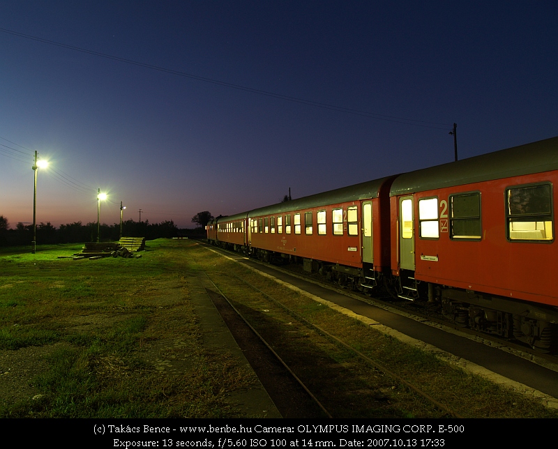 An MDmot DMU at sunset at Nagykereki station photo