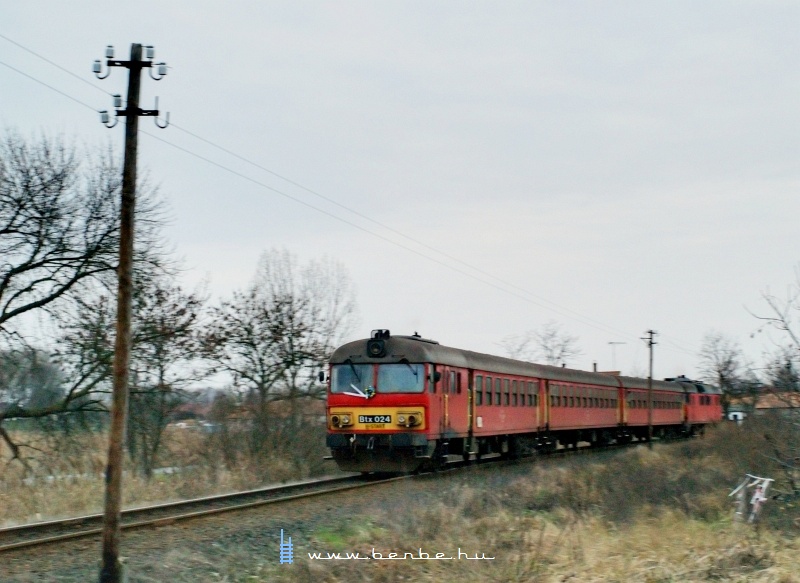 The Btx 024 departing from Srnd to Ltavrtes with one of the last trains on the line photo