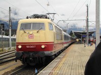 kép