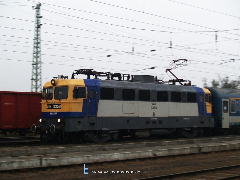 The V43 2358 at Karcag photo