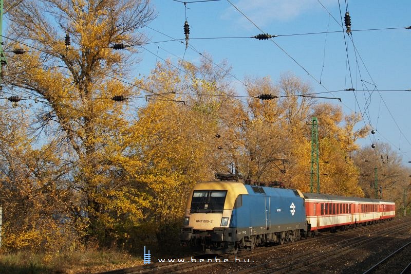 The 1047 005-2 at Komárom photo