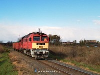 The M62 165 between Szkesfehrvr and Szrazrt with a freight train