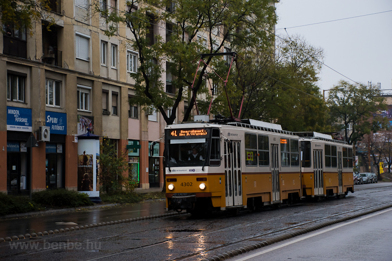 A BKV Tatra T5C5 4302 Fehrvri ton fot