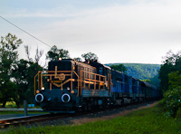 The Floyd kft. 40 44 003-4 seen between Rrspuszta and Ngrdszakl