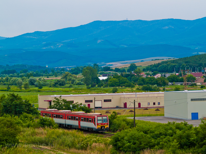 The 6341 020-3 seen between Vizsls and Zagyvaplfalva photo