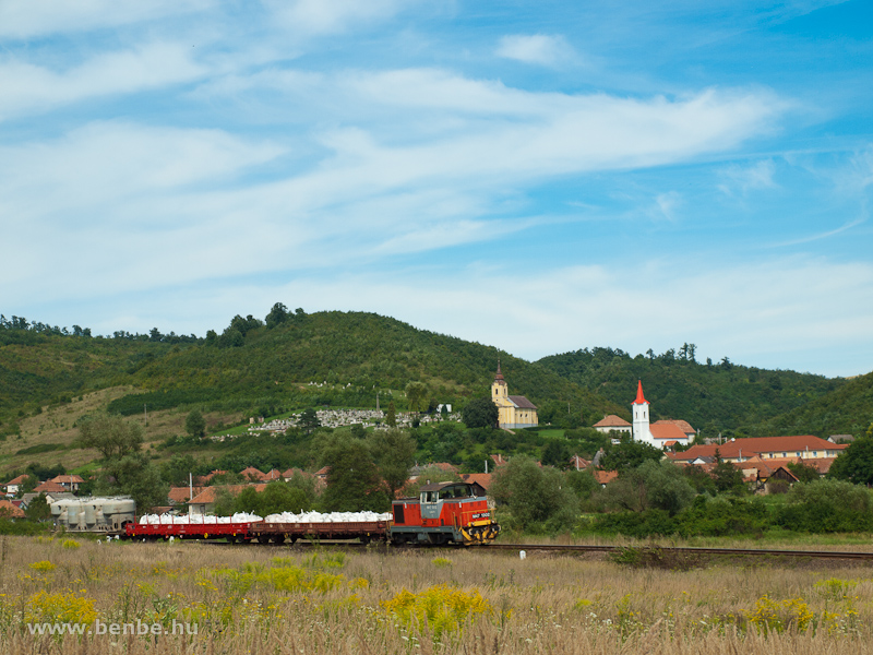 M47 1302 tehervonatval Szendrőldon fot