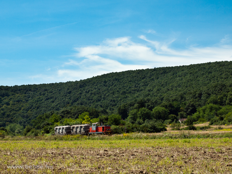 M47 1302 knnyű mellkvonali tehervonattal Szendrőld s Szendrő kztt fot