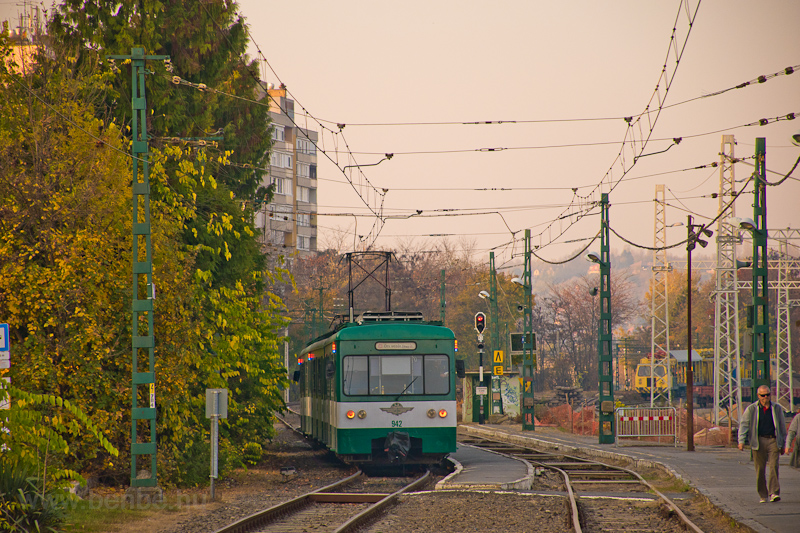 Gdllő railway statio photo