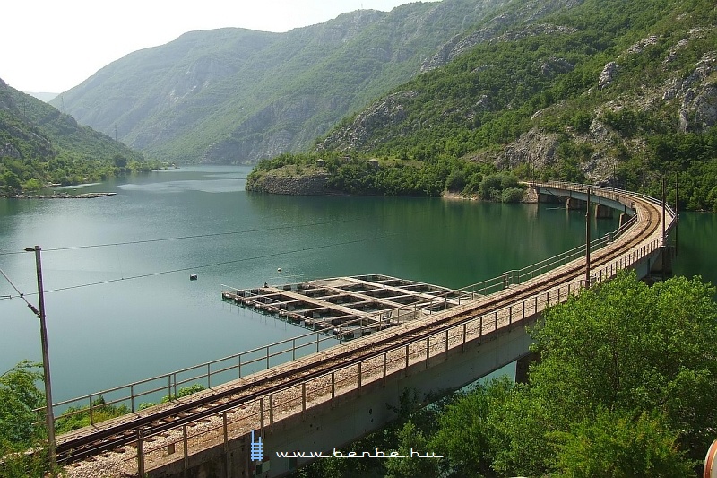 Hd a Neretva egyik mellkfolyjnak torkolatnl Jablanica s Mostar kztt fot