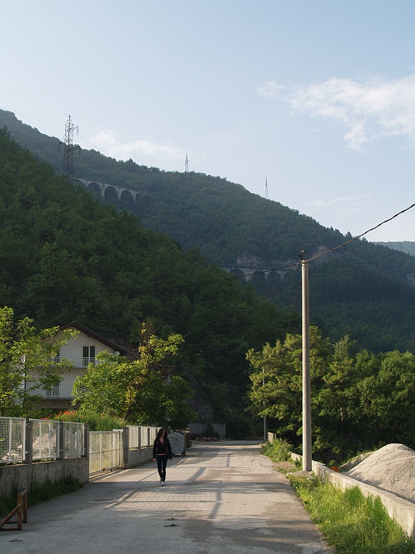 Ovčari falu s viaduktjai fot