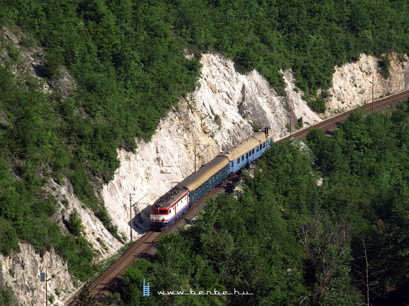 The 441-908 near Konjic photo