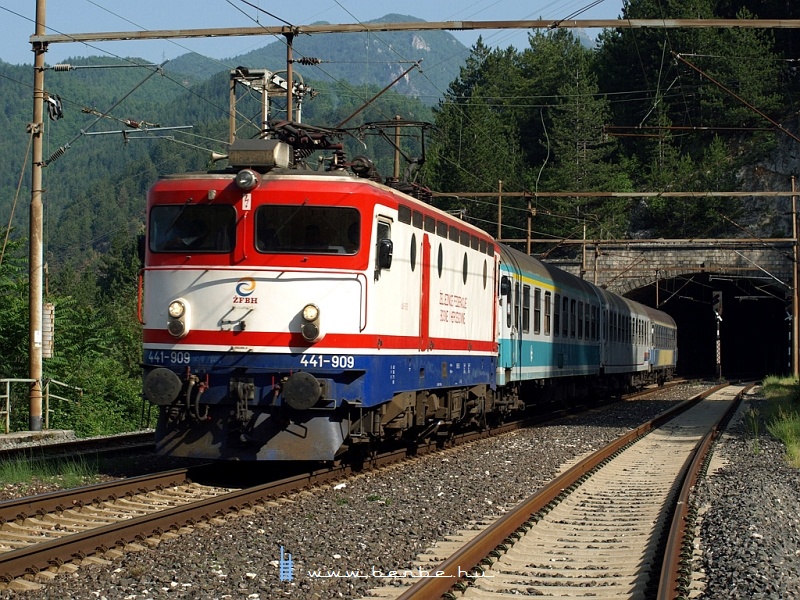 441-909 Ovčari llomson fot