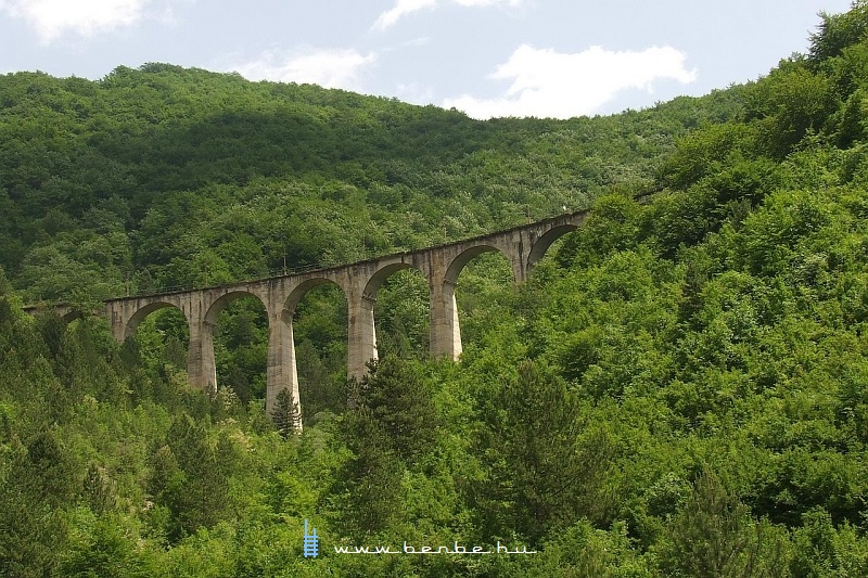 A Nagy Ovcari-viadukt fot