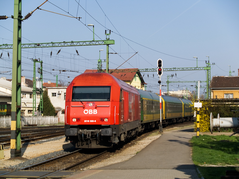 Az BB 2016 020-6 Bcsjhelyről rkezik InterCity vonatval Sopronba fot