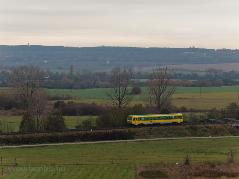 The GYSEV 247 509 is seen between Sopron-Ipartelep (used to be Sopron-Dli) and gfalva stations photo