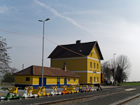 The station building of Sopronnyék-Haracsony (Neckenmarkt-Horitschon, Austria)