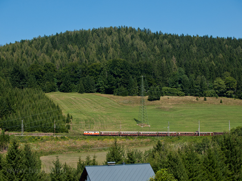The 1099.016 is seen between Annaberg and Gsing hauling the tscherbr photo