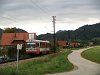 Az ÖBB 5090 015-8 Schwerbach és Kirchberg an der Pielach között - Kirchberg hátsó házai mellett három percig haladunk, érdemes lenne ide egy megállót tenni