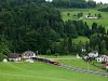 A NÖVOG 2095 015 érkezik a hegyről Laubenbachmühle állomásra
