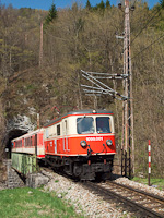 A NÖVOG 1099 001 Schwarzenbach és Frankenfels között a Schönautunnelben és a Pielachbrückén