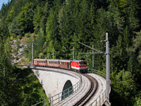 The NVOG 2095 009 seen between Gsing and Annaberg on the Saugrabenviadukt