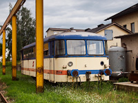 Egy Sinbl tptett BB 5047-ptkocsi St. Plten Alpenbahnhofon