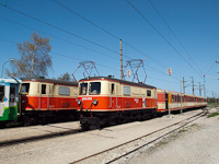 The NVOG 1099.001 is seen arriving in Klangen with a completely Jaffa-coloured train