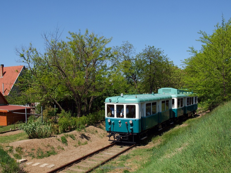 The ACSEV railcar betwee Csmr and Kavicsbnya junction on the freight train bypass of the Gdllő HV line photo