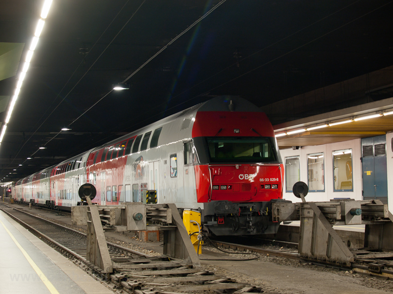Az BB 86-33 029-8 Wien Franz-Josefs-Bahnhofon fot