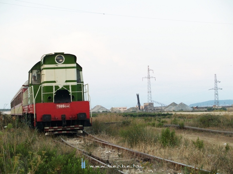 T669 1044 Nartë megállóhely fotó
