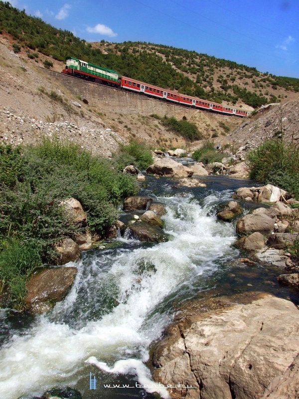 T669 1047 Prrenjas és Qukes fotó