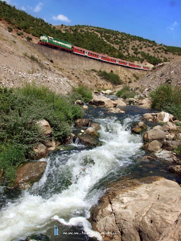 The T669 1047 between Prrenjas and Qukes photo