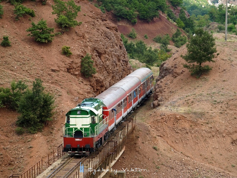 T669 1047 Prrenjas és Qukes fotó