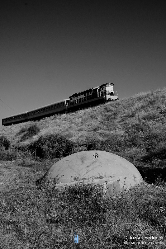 The T669 1044 is arriving at Rrogozhin photo