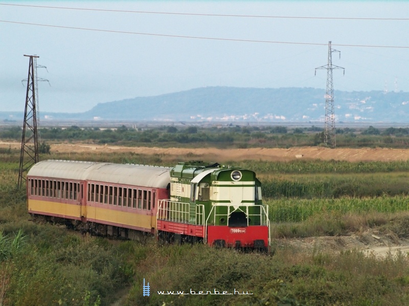 T669 1044 a Novosel sznetel megll eltti ttjrhoz kzelt fot