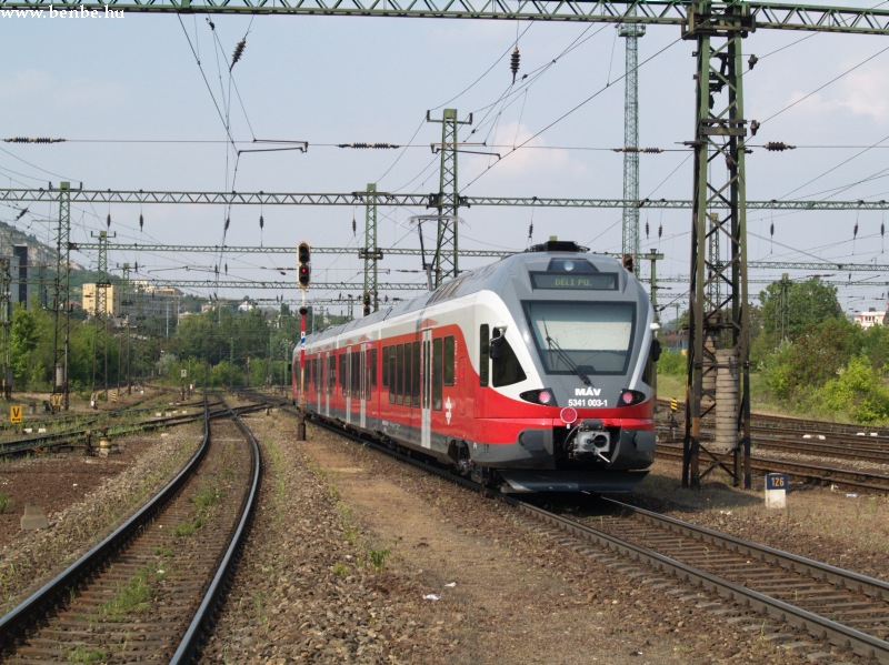 A hármas FLIRT (5341 003-1) sikeres próba után Kelenföldön fotó