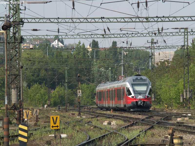 kép A hármas FLIRT (5341 003-1) sikeres próba után Kelenföldön fotó