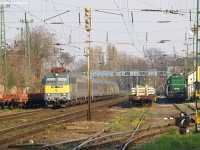 The V43 1193 and A25 016 at Pestszentlõrinc station