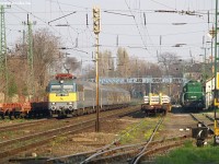 The V43 1193 and A25 016 at Pestszentlrinc station