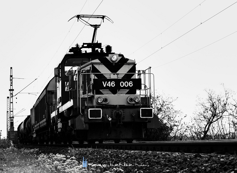 V46 006 a Déli Vasúti híd budai partján fotó
