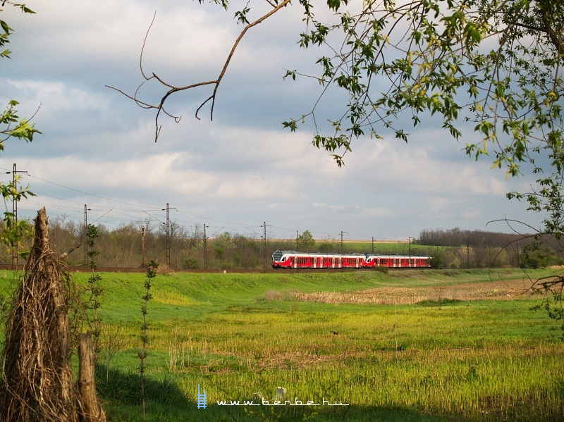 A coupled Dolphin train at Herceghalom photo