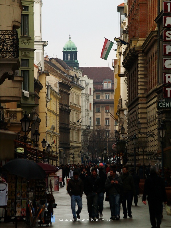 Olaszok a magyar utcn fot