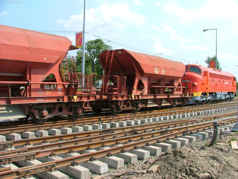 Making the trackbed near Aquincum photo