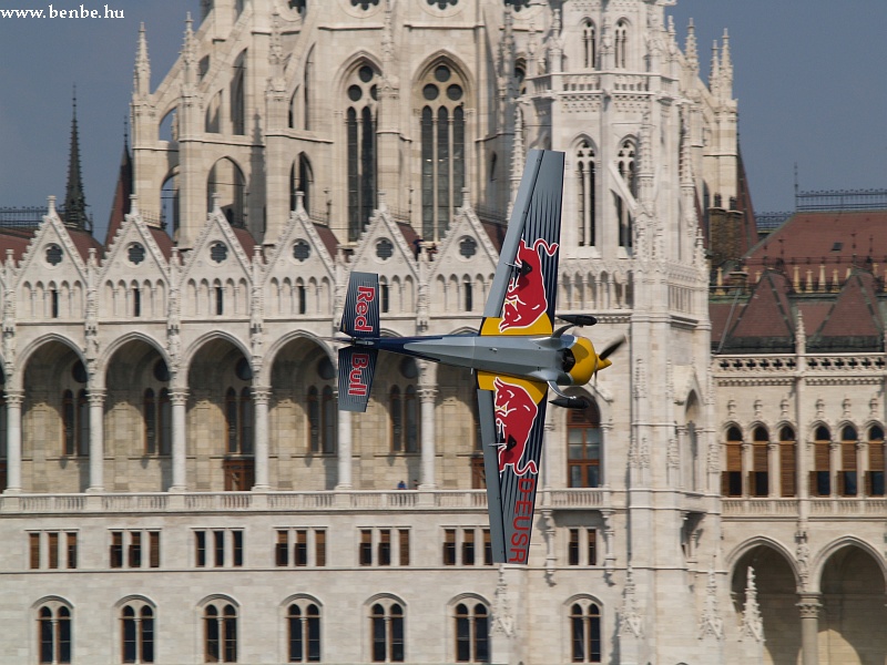 Red Bull Air Race meets Budapest photo
