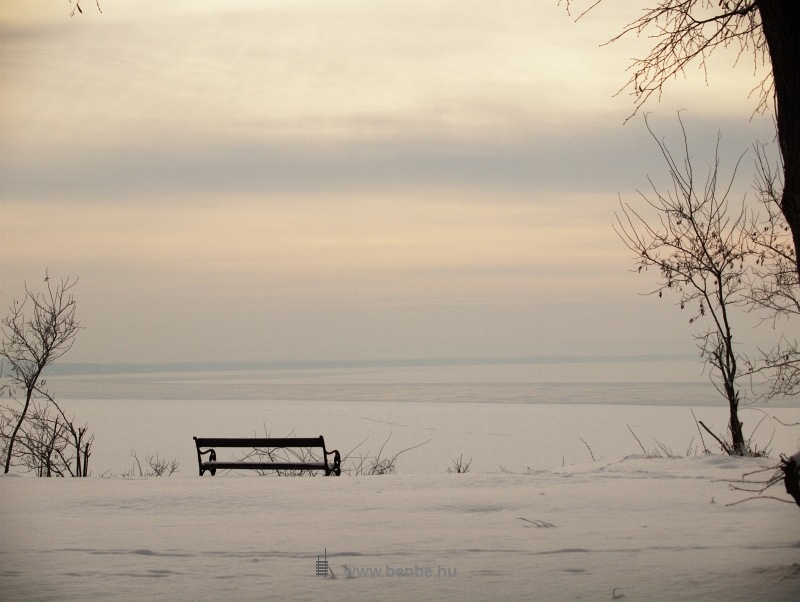 Látkép a balatonakarattyai  fotó
