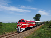 The M61 001 is hauling a historic train on the rarely used Börgönd-Szabadbattyán railway