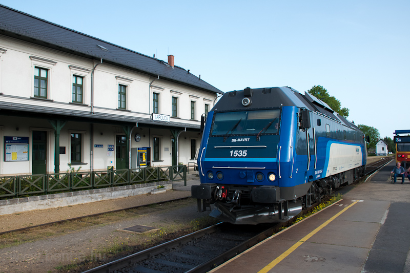 A MÁV Rail Tours 0001 1535 Tapolca állomáson fotó