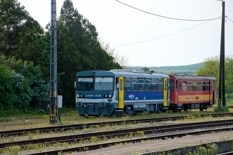 A MÁV 117 281 Tapolca állomáson fotó
