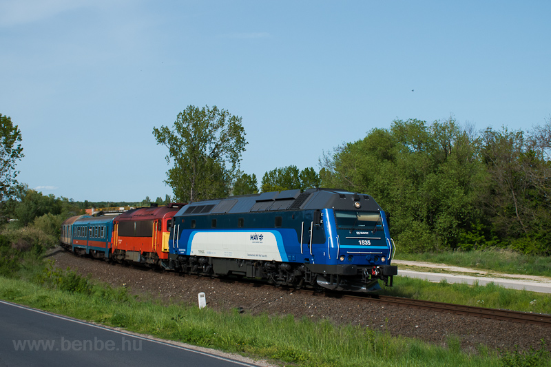 A MÁV Rail Tours 0001 1535 Szepezdfürdő és Révfülöp között fotó