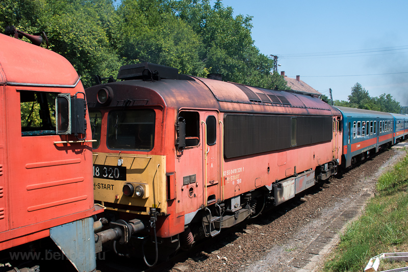 A MÁV 418 320 Zánka-Köveskál és Balatonszepezd között fotó